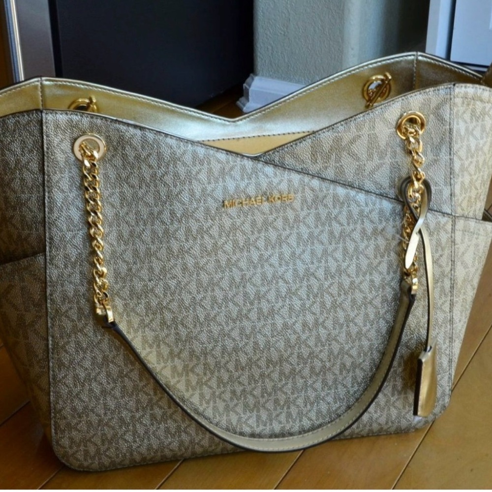 Michael Kors Beige Logo Tote with Gold Chain Straps - Picture 2 of 9